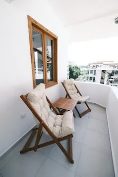 Nephos Hotel