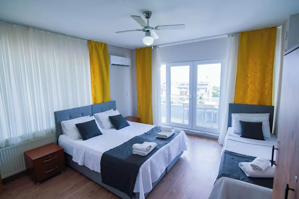Deluxe Üç Kişilik Oda, Sigara İçilmez, Deniz Manzaralı