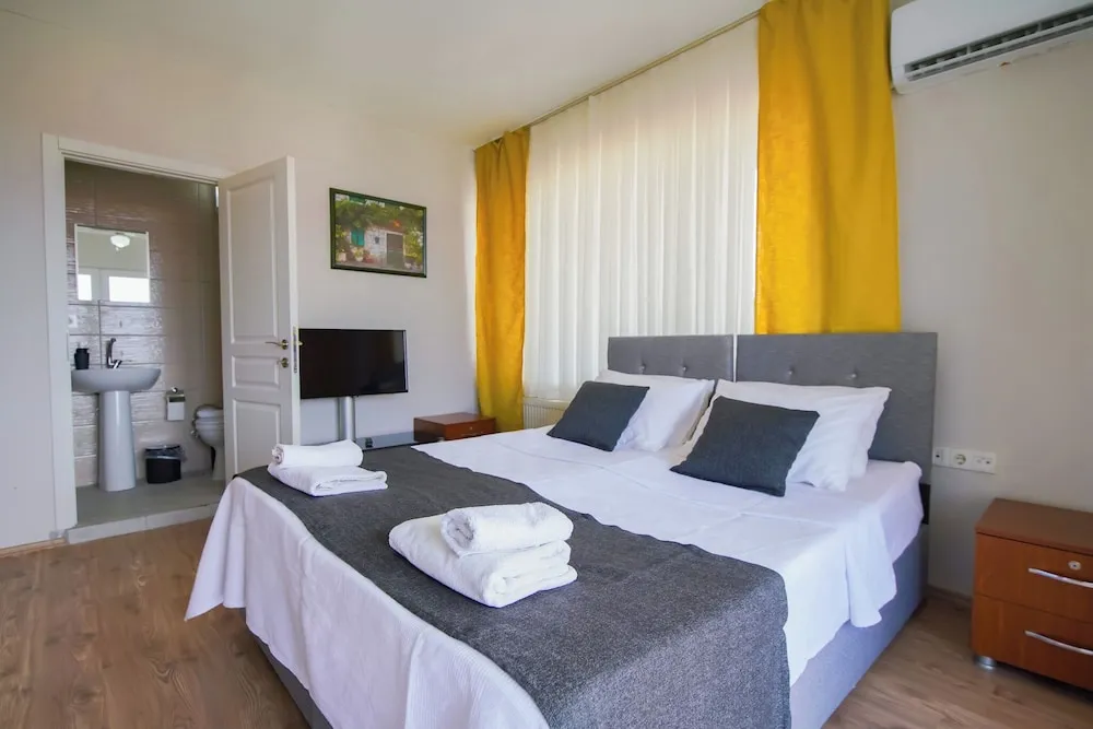 Deluxe Üç Kişilik Oda, Sigara İçilmez, Deniz Manzaralı