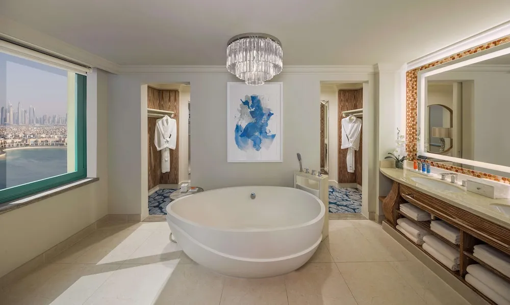 Skyline Suite - includes Club access