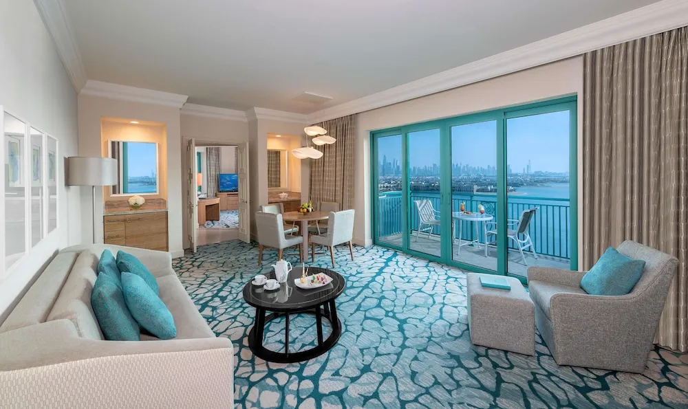 Skyline Suite - includes Club access