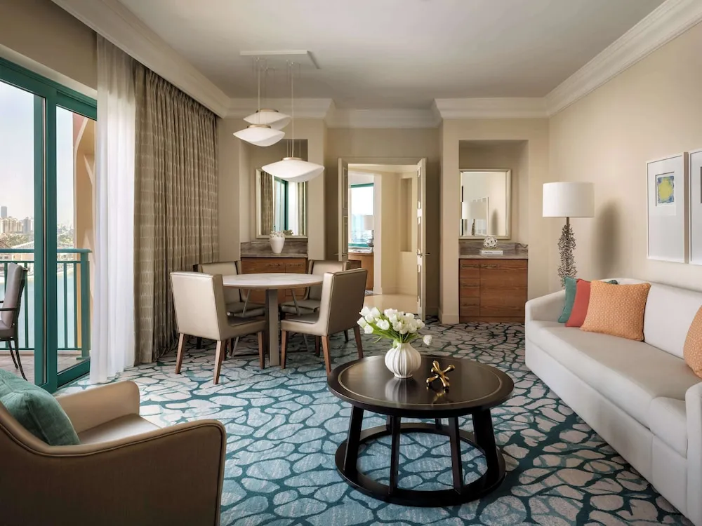 Skyline Suite - includes Club access