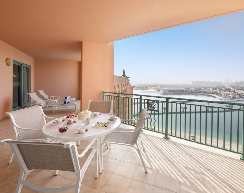 2 Bedroom Terrace Suite - includes Club access