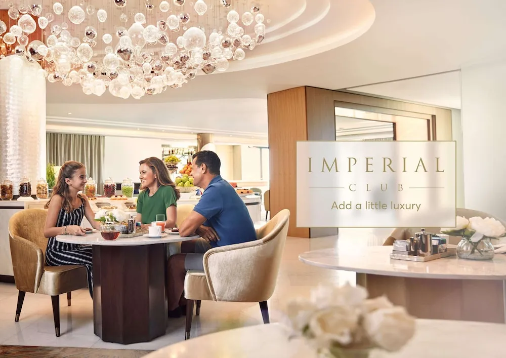 Imperial Club Queen Room - Palm View