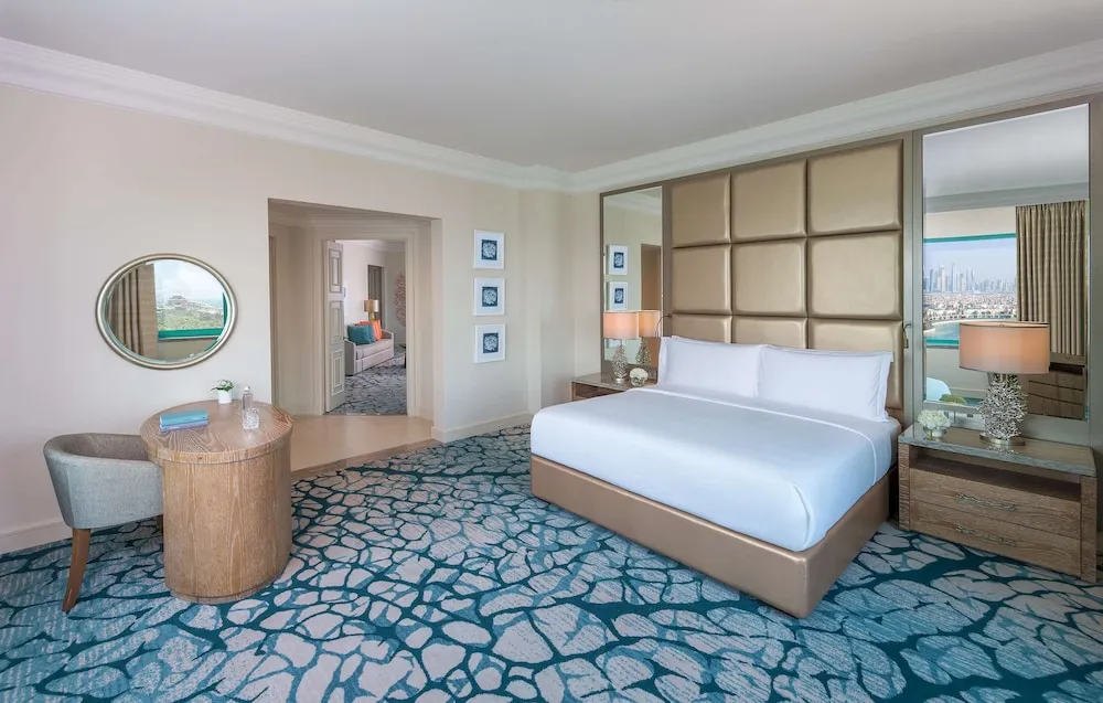 2 Bedroom Skyline Suite - includes Club access