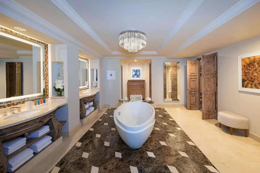 Regal Suite - includes Club access