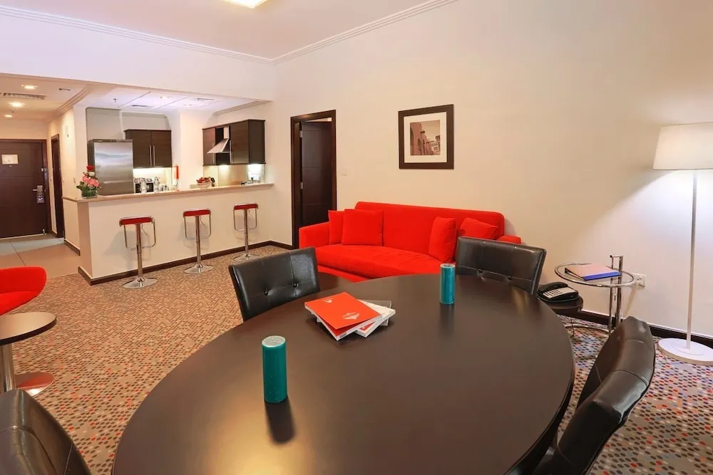 One Bedroom Apartment - Smoking