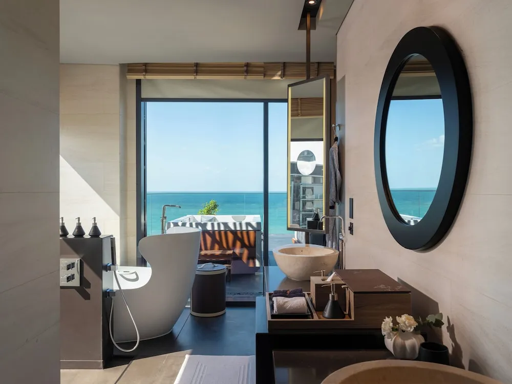 Harmony 2-Bedroom Oceanfront Presidential Suite