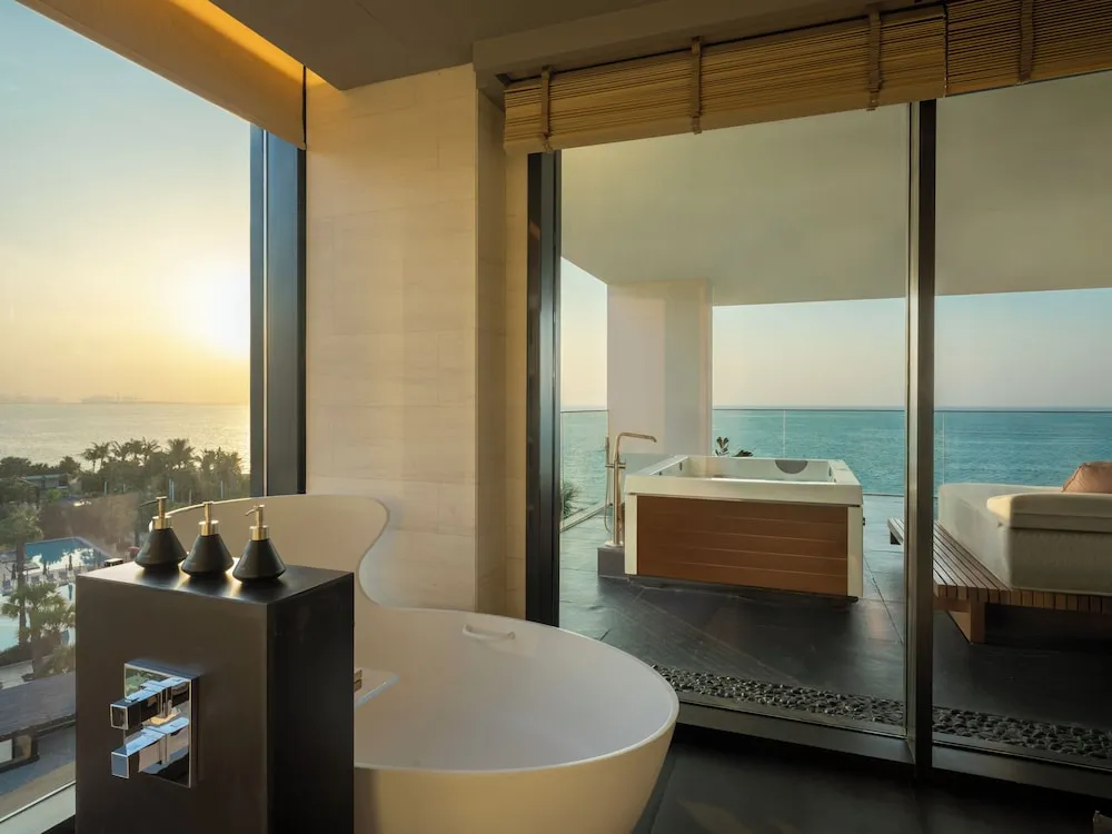 Harmony 2-Bedroom Oceanfront Presidential Suite