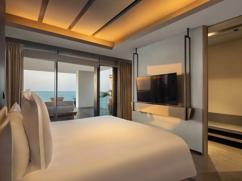 Harmony 2-Bedroom Oceanfront Presidential Suite