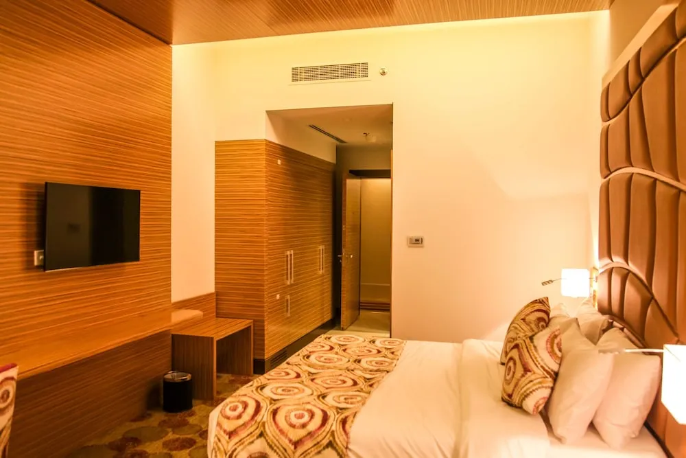 Deluxe Oda, 1 En Büyük (King) Boy Yatak, Sigara İçilmez