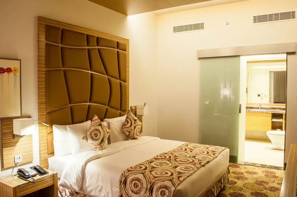 Süit, 1 En Büyük (King) Boy Yatak, Sigara İçilmez (Living Room)