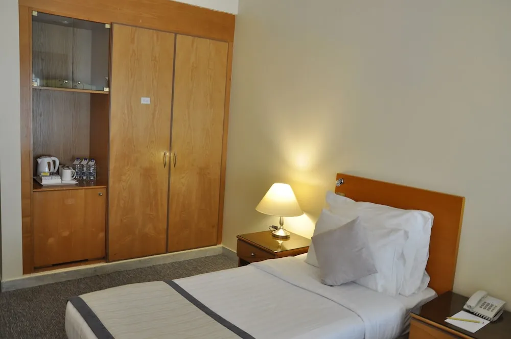 Standard Üç Kişilik Oda, 3 Tek Kişilik Yatak