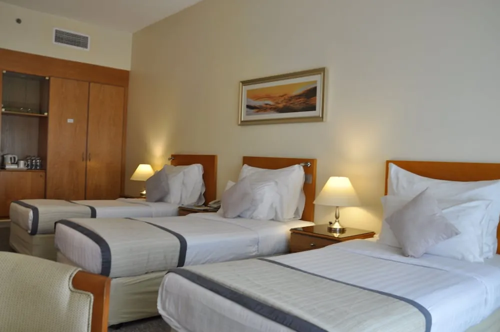 Standard Üç Kişilik Oda, 3 Tek Kişilik Yatak