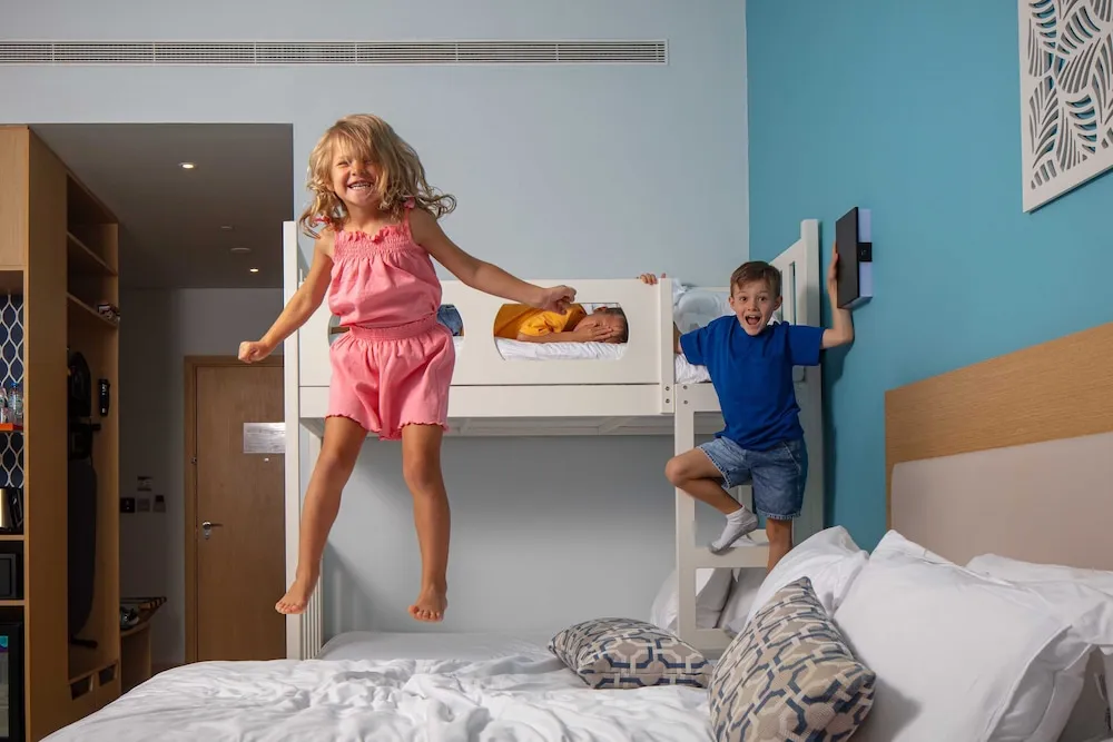 Family Oda, Deniz Manzaralı (Mirage, Bunk beds)