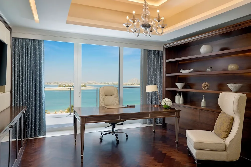 CHAIRMAN SUITE