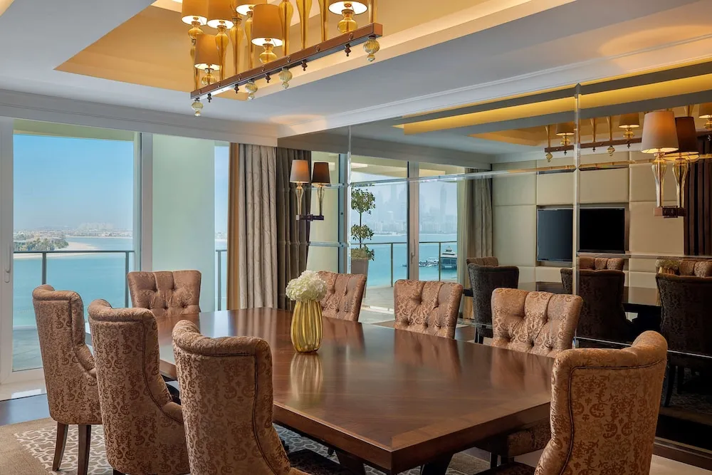 CHAIRMAN SUITE