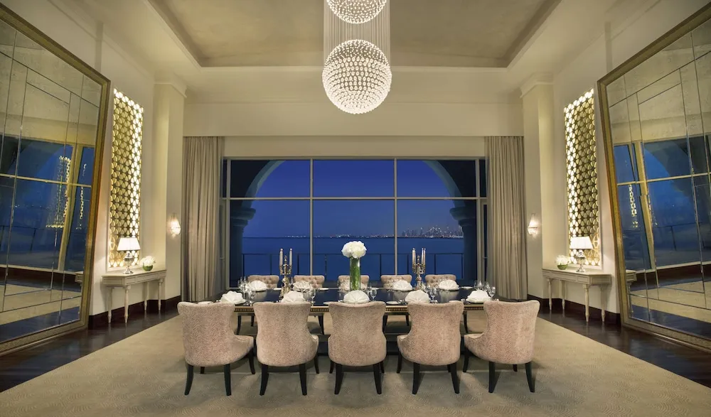 ROYAL SUITE