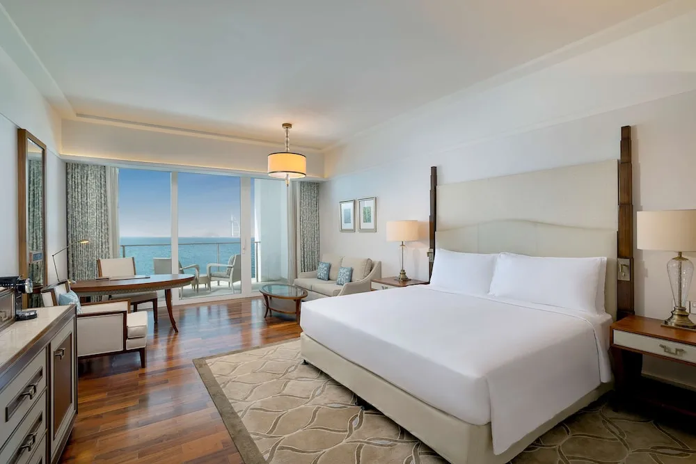 Grand Waldorf Astoria Suite with Sea View