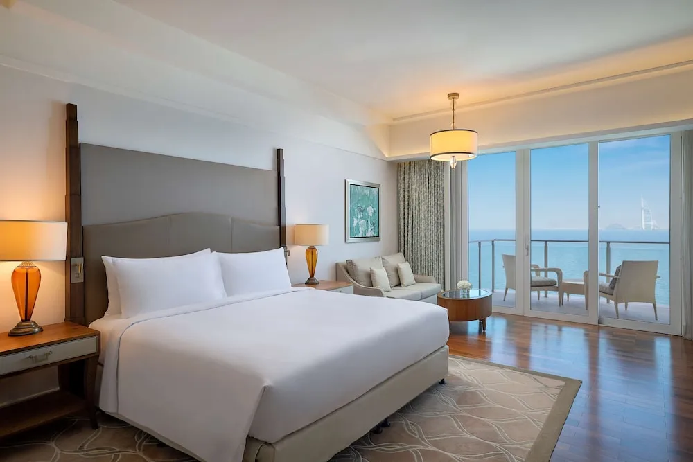 Club King Suite with Sea View