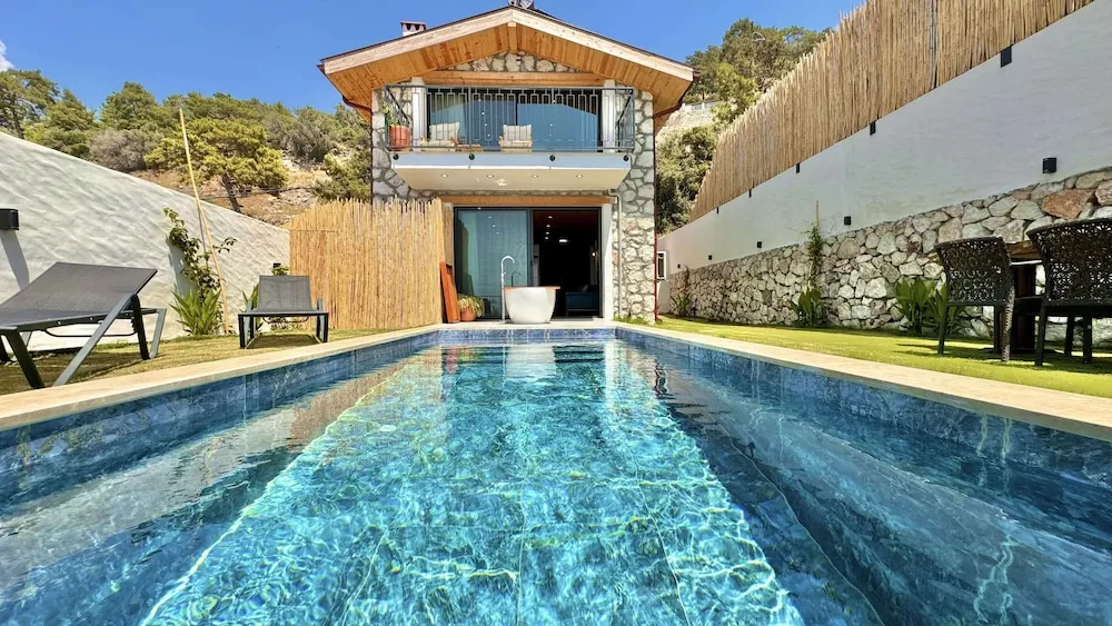 Honeymoon Villa
