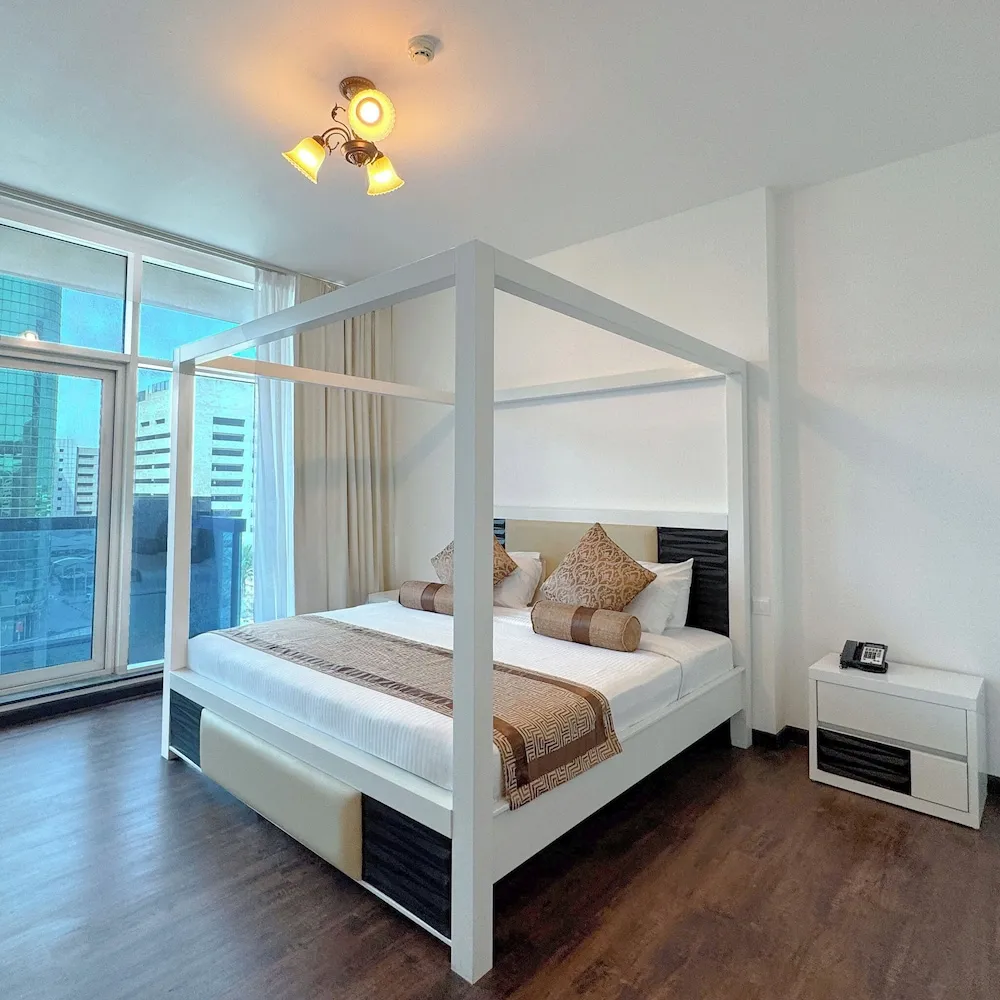 Grand Suite with Burj Khalifa View