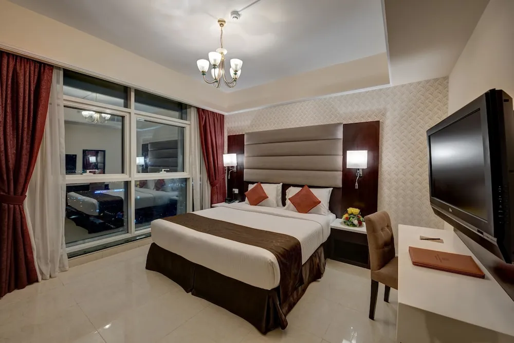 3 Bedroom Suite with Burj Khalifa View