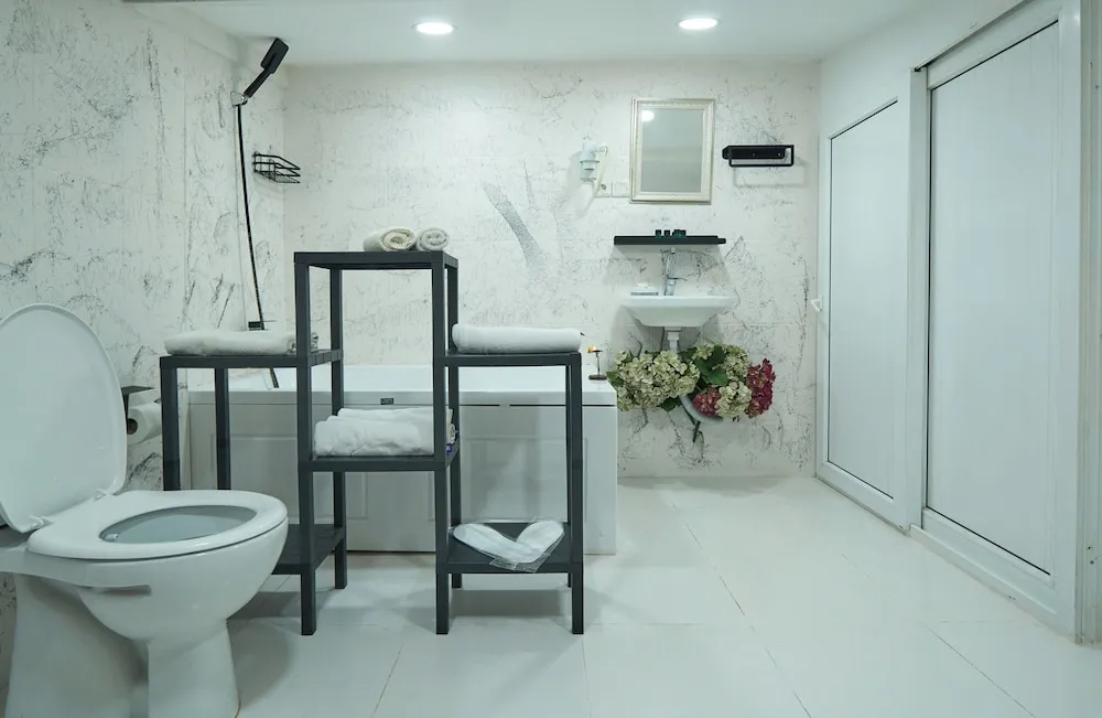 Triple Room with Terrace (Bath Tub)