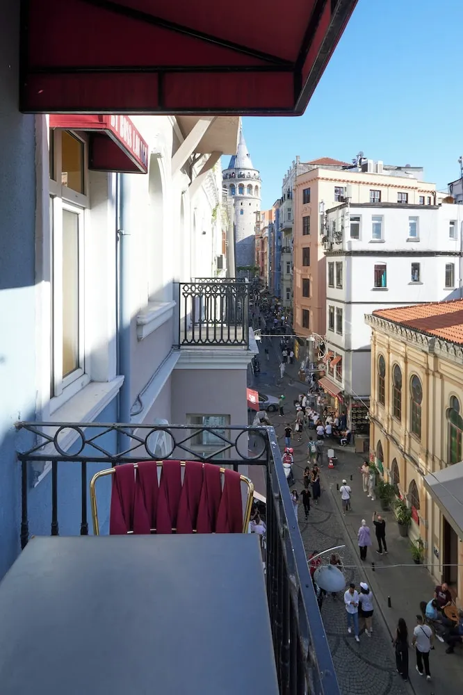 Balcony Double Room with Galata View