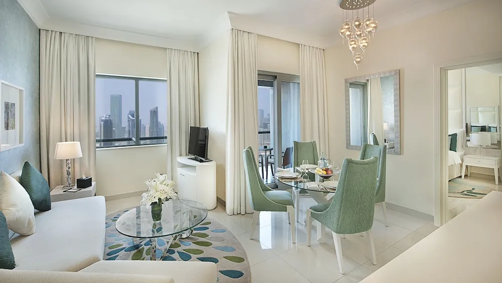 Suite, 3 Bedrooms City View