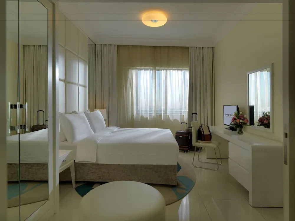 Deluxe Room, City View