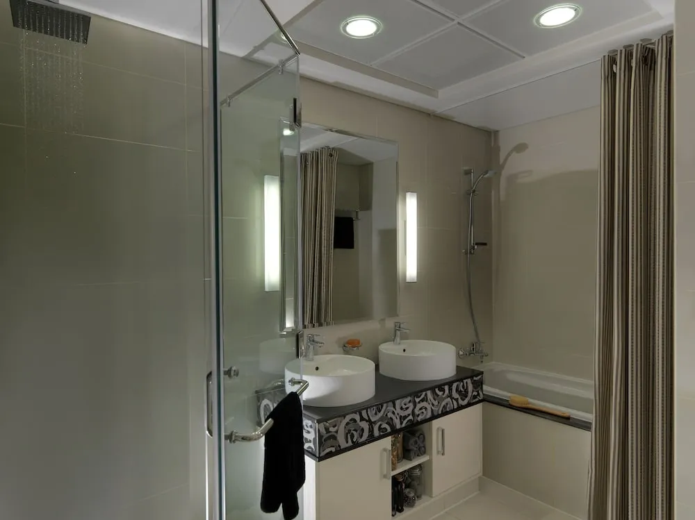 Suite, 2 Bedrooms (24-Hour Stay)