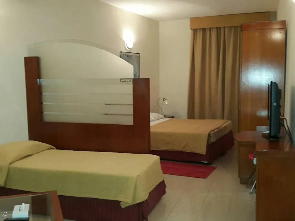 Deluxe Üç Kişilik Oda