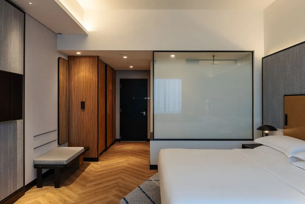 Deluxe Oda, 1 En Büyük (King) Boy Yatak, Sigara İçilmez, Şehir Manzaralı