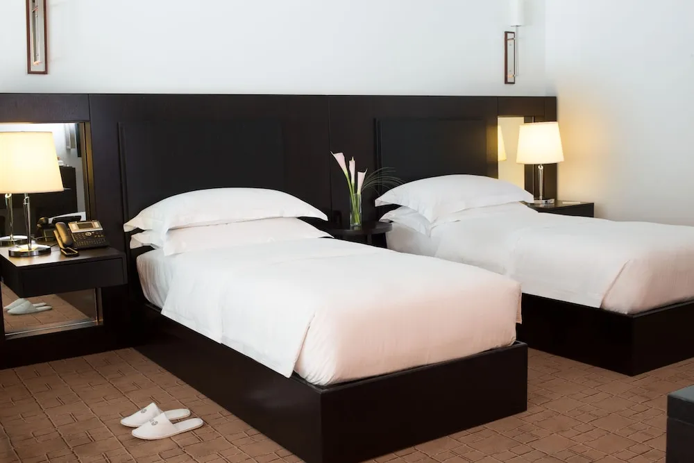 Executive Room at Concourse A Near Gate A1 or A24