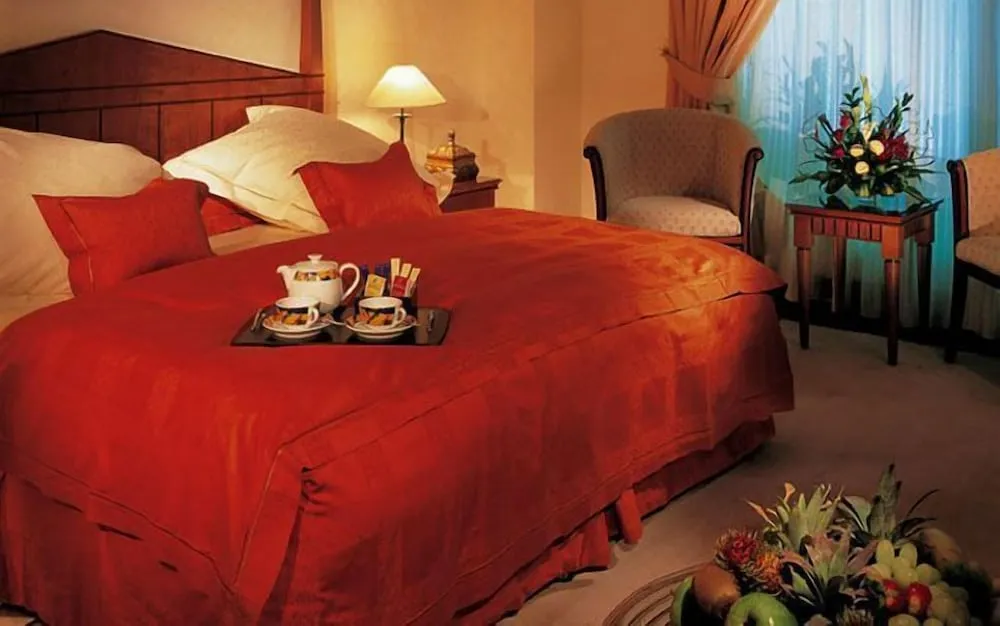 Deluxe Room at Concourse C Near Gate C13 or C17