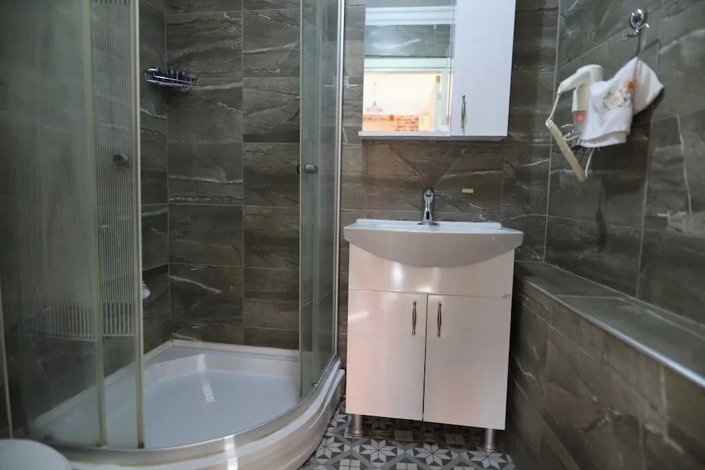 Standard Üç Kişilik Oda, Şehir Manzaralı