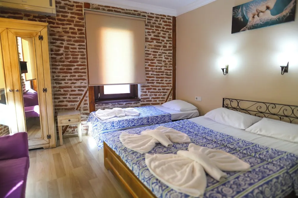 Standard Üç Kişilik Oda, Şehir Manzaralı