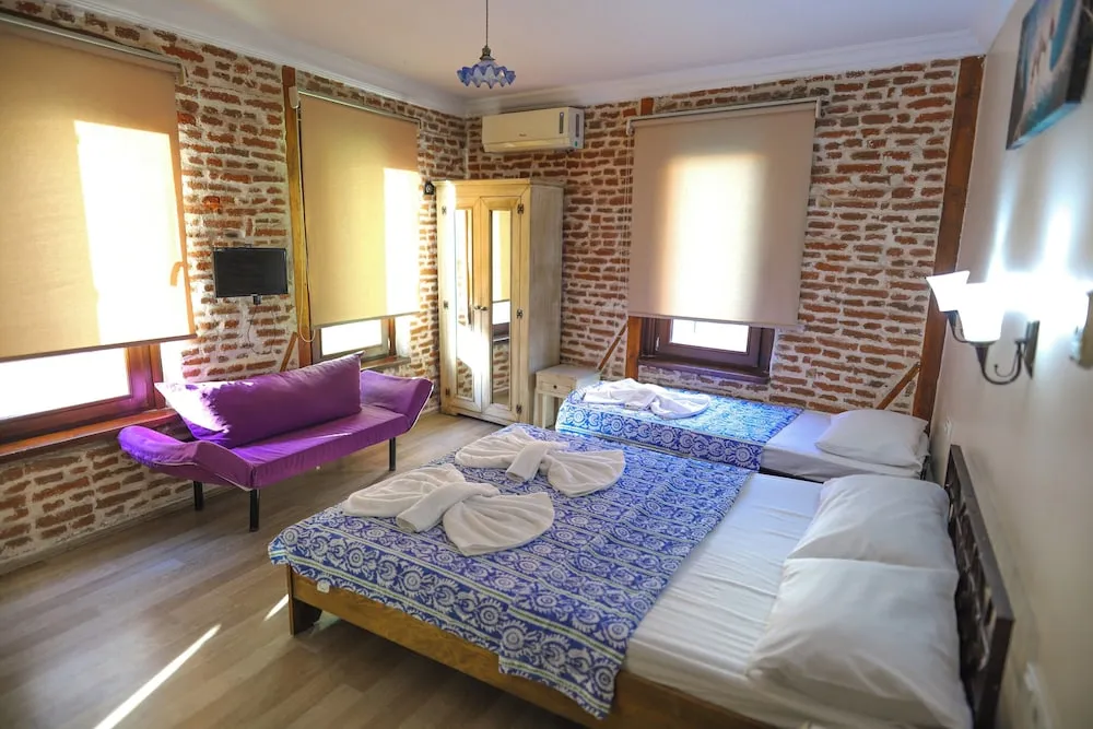 Standard Üç Kişilik Oda, Şehir Manzaralı