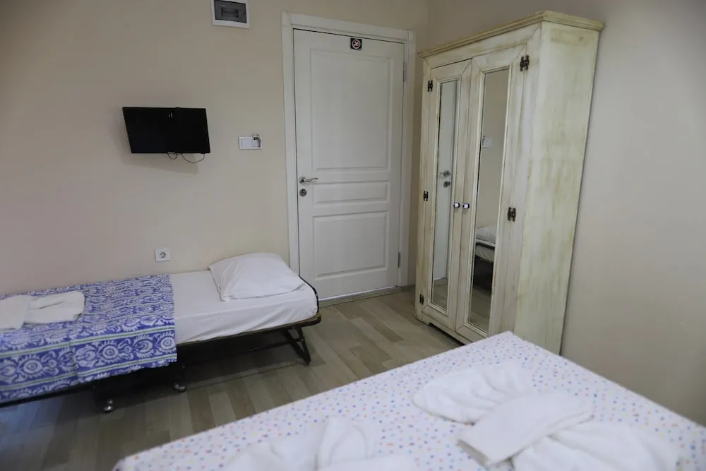 Standard Üç Kişilik Oda, Şehir Manzaralı