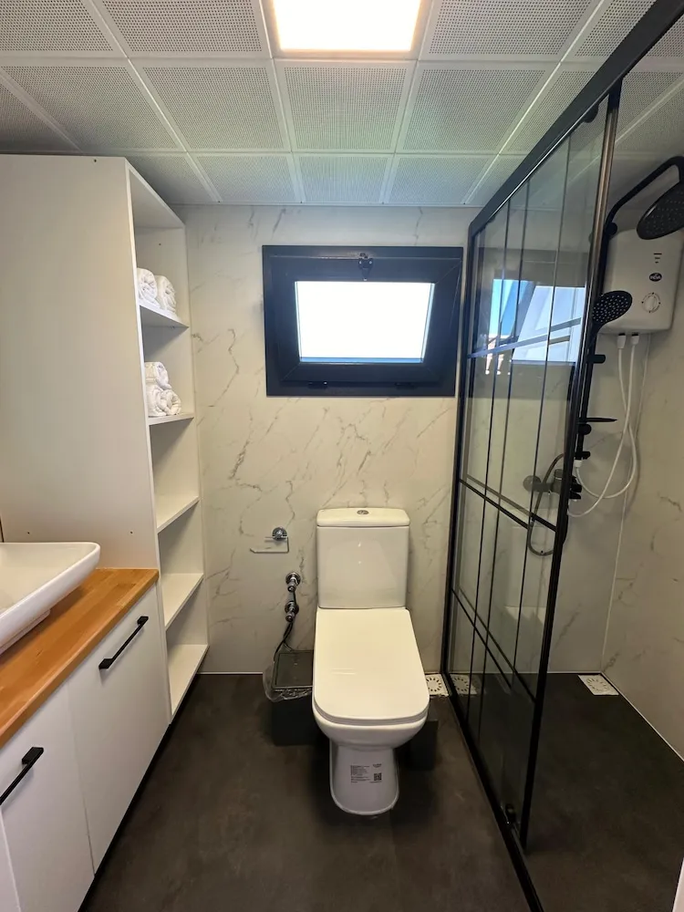 Standard Süit, 1 En Büyük (King) Boy Yatak ve Çekyat, Özel Banyo, Havuz Manzaralı