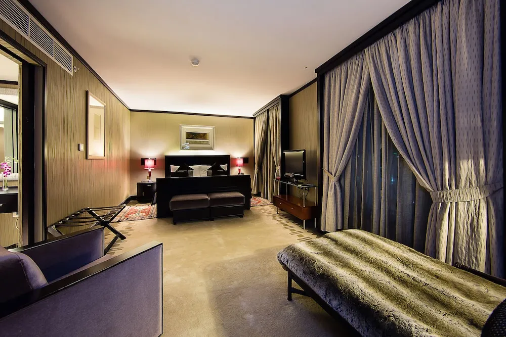 Presidential Süit, 1 En Büyük (King) Boy Yatak, Sigara İçilmez