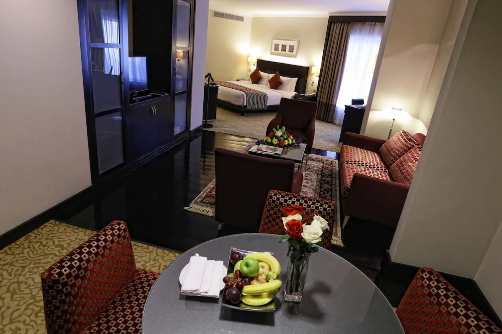 Junior Süit, 1 En Büyük (King) Boy Yatak, Sigara İçilmez