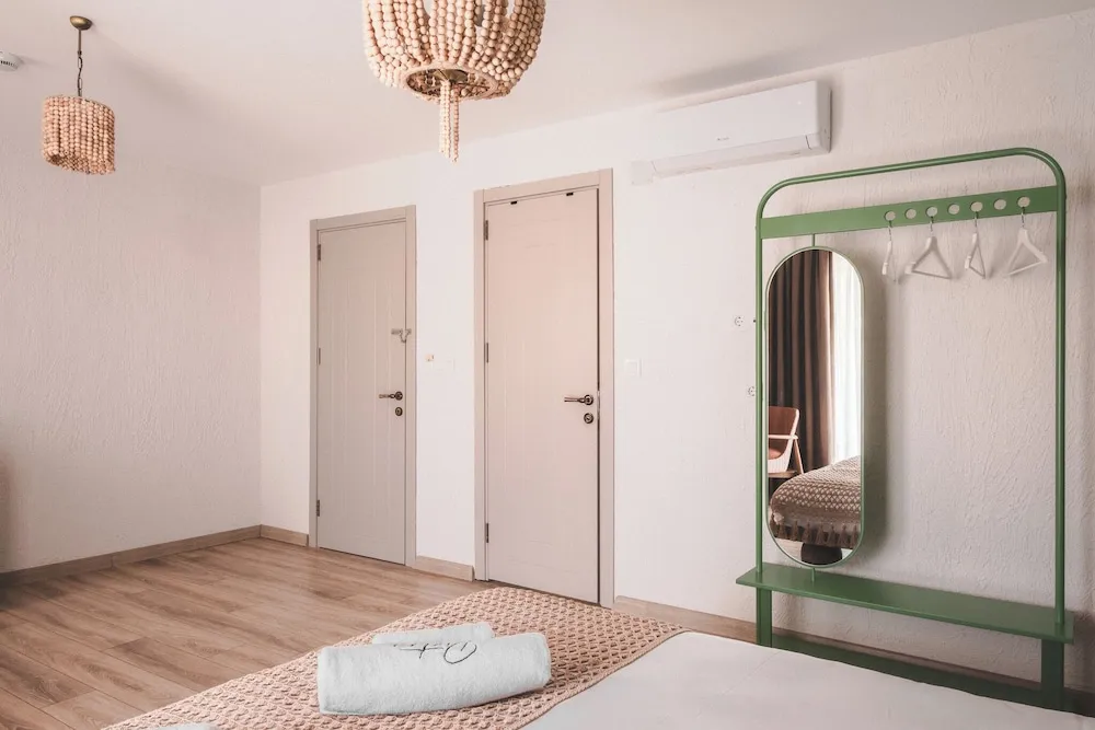 Family Tek Büyük Yataklı Oda, Balkon, Şehir Manzaralı