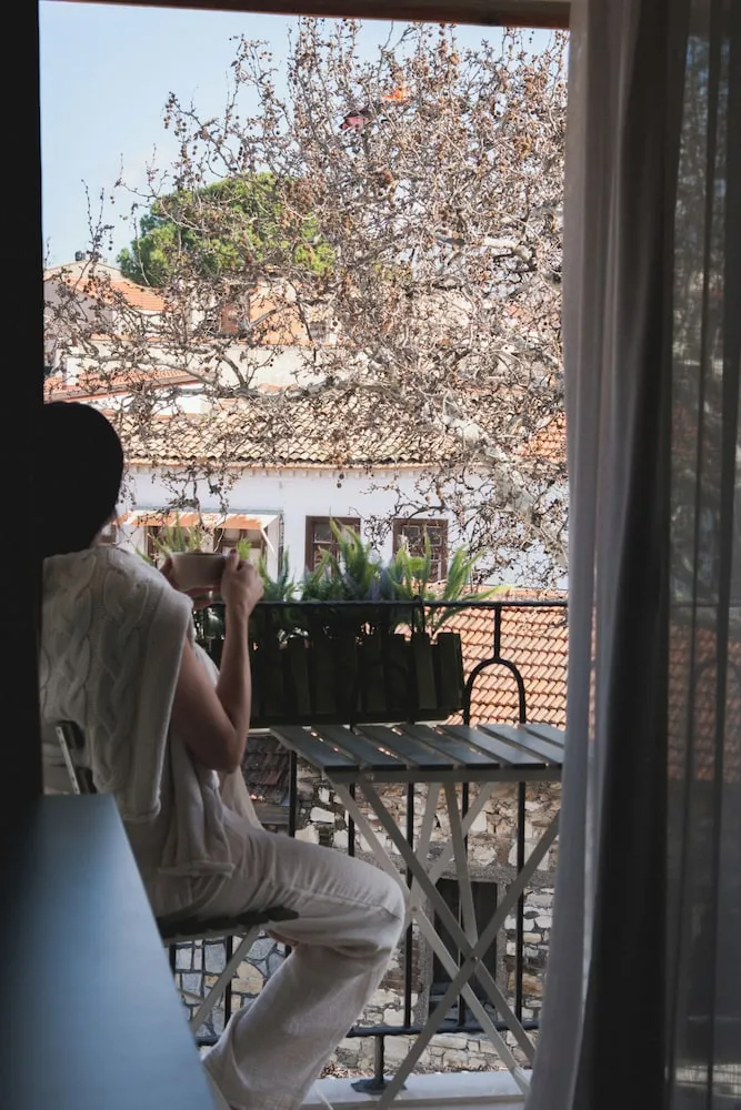 Family Tek Büyük Yataklı Oda, Balkon, Şehir Manzaralı