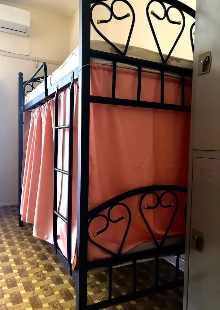 Ortak Ranzalı Oda, Sadece erkekler için, Şehir Manzaralı (1 Bed in 8 Bed Dorm)