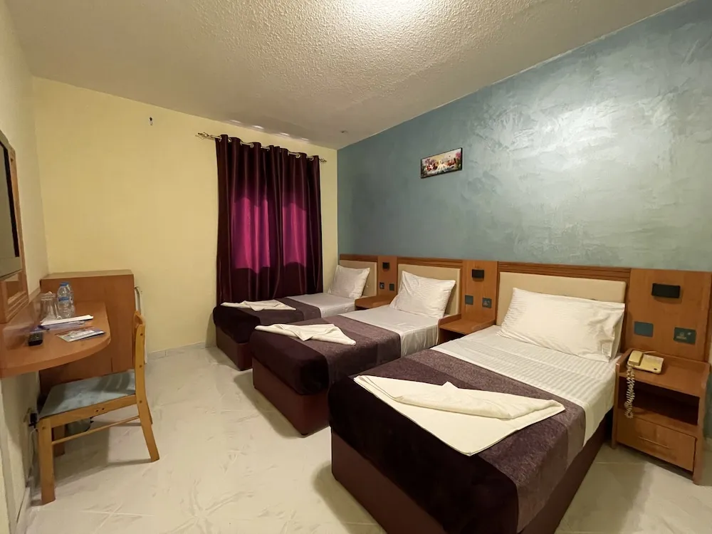 Deluxe Üç Kişilik Oda