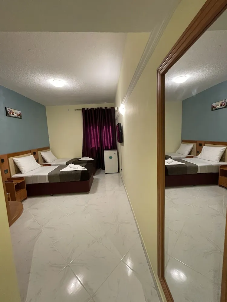 Deluxe Tek Büyük veya İki Ayrı Yataklı Oda