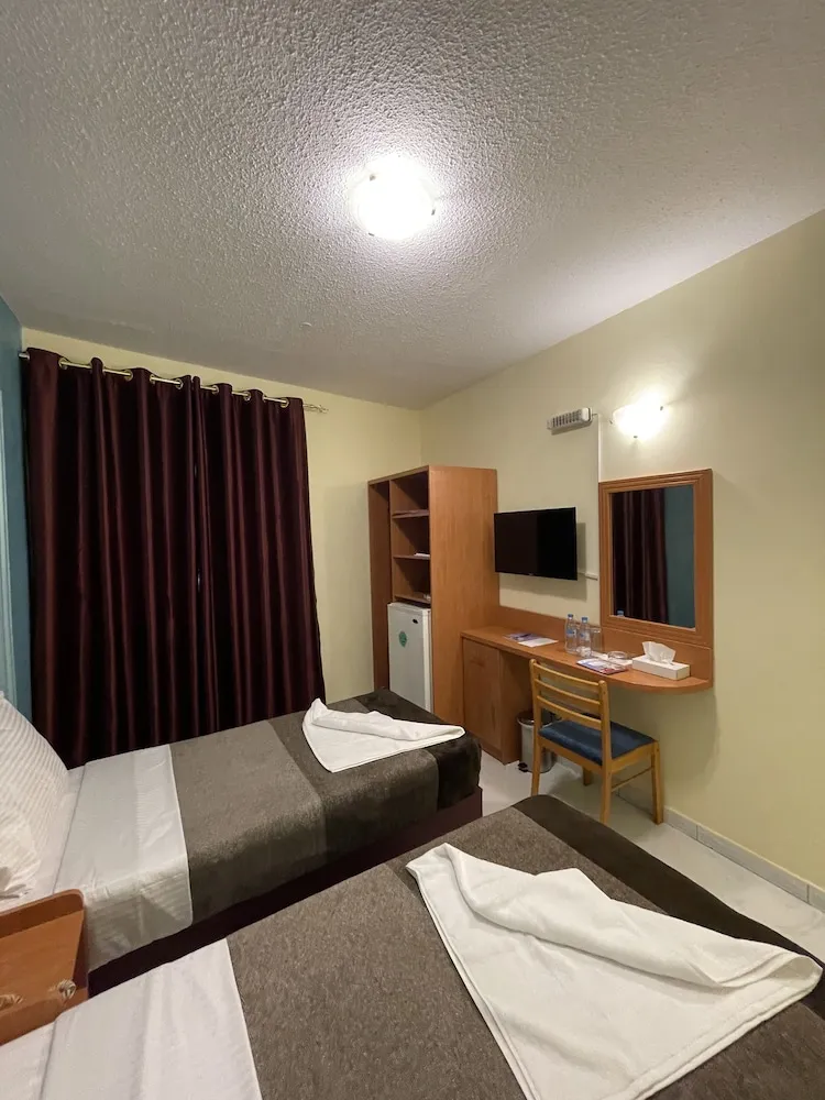 Deluxe Tek Büyük veya İki Ayrı Yataklı Oda