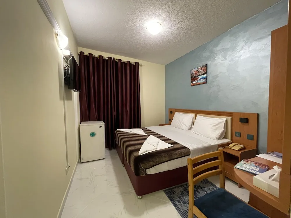 Economy Tek Büyük Yataklı Oda, Avlu Manzaralı